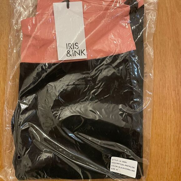 Iris and Ink NWT Coral Black Colorblock Stretch Leggings size M - Picture 3 of 3
